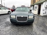 Used 2005 Chrysler 300 image 2