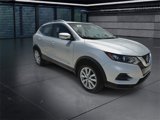 Used 2020 Nissan Rogue Sport SV image 2