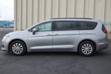 Used 2017 Chrysler Pacifica Touring-L image 2
