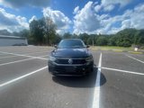 Used 2022 Volkswagen Tiguan SE R-Line image 2