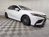 Used 2022 Toyota Camry SE image 2
