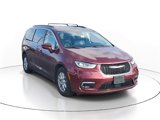 Used 2022 Chrysler Pacifica Touring-L image 4