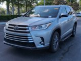 Used 2017 Toyota Highlander XLE image 5