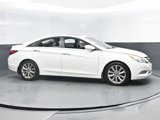 Used 2012 Hyundai Sonata SE w/ Navigation & Sunroof Pkg image 2