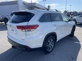 Used 2017 Toyota Highlander XLE image 3