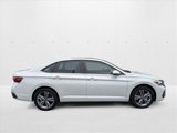 Used 2022 Volkswagen Jetta SE w/ Panoramic Sunroof Package image 4