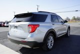 Used 2021 Ford Explorer XLT w/ Equipment Group 202A image 5
