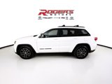 Used 2017 Jeep Grand Cherokee Trailhawk image 4