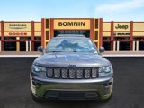 Used 2017 Jeep Grand Cherokee Altitude image 2