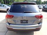 Used 2018 Volkswagen Tiguan SE w/ Panoramic Sunroof Package image 3