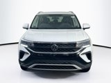 Used 2022 Volkswagen Taos SE image 2