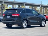 Used 2017 Kia Sorento LX w/ LX Convenience Package image 3
