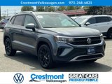 Certified 2022 Volkswagen Taos SE w/ IQ.Drive SE Package image 2