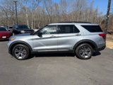 Certified 2022 Ford Explorer XLT w/ Equipment Group 202A image 3
