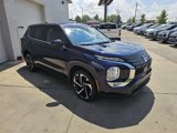 Used 2022 Mitsubishi Outlander SE image 3