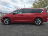 New 2025 Chrysler Pacifica Select image 2