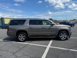 Used 2017 Chevrolet Suburban LT w/ LT Signature Package image 4