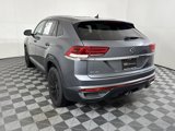 Used 2022 Volkswagen Atlas Cross Sport SE w/ Black Wheel Package image 5