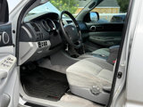Used 2010 Toyota Tacoma 4x4 Double Cab image 2