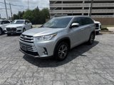 Used 2017 Toyota Highlander LE image 3
