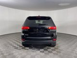 Used 2019 Jeep Grand Cherokee Laredo image 4