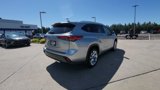 Used 2020 Toyota Highlander Limited image 5