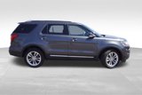 Used 2018 Ford Explorer XLT w/ Equipment Group 202A image 3