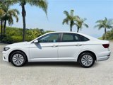 Used 2019 Volkswagen Jetta SE image 2