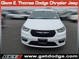 New 2025 Chrysler Pacifica Select image 2