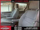 Used 2010 Chrysler Town & Country Touring image 6