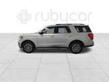 Used 2022 Ford Expedition XLT image 2