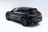 Certified 2021 Porsche Macan image 3