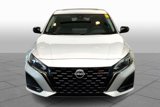 Used 2023 Nissan Altima 2.5 SR w/ SR Premium Package image 3