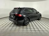 Used 2022 Volkswagen Tiguan SE image 4