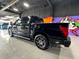 Used 2021 Nissan Titan SV w/ SV Convenience Package image 3