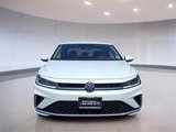 Used 2025 Volkswagen Jetta SE image 2