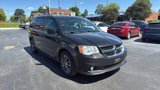 Used 2017 Dodge Grand Caravan SXT image 3