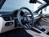Used 2025 Porsche Macan image 4