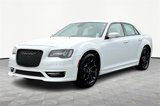 Used 2022 Chrysler 300 Touring image 2