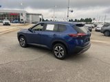 Used 2023 Nissan Rogue SV image 4