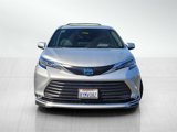 Used 2021 Toyota Sienna XLE image 2