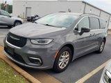 Used 2022 Chrysler Pacifica Touring-L image 3