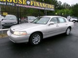 Used 2003 Lincoln Town Car Executive image 2