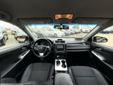 Used 2012 Toyota Camry SE image 2