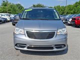 Used 2016 Chrysler Town & Country Touring image 2