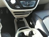 Used 2023 Chrysler Pacifica Touring-L image 5