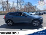 Certified 2022 Volvo XC60 B5 Momentum image 3