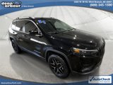 Used 2021 Jeep Cherokee Latitude Lux w/ Comfort/Convenience Group image 2