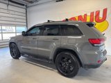 Used 2019 Jeep Grand Cherokee Laredo image 2