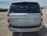 Used 2016 Chrysler Town & Country Touring image 3